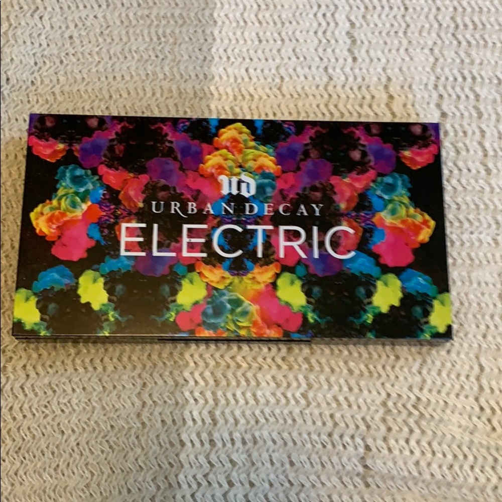 Urban Decay Electric Palette